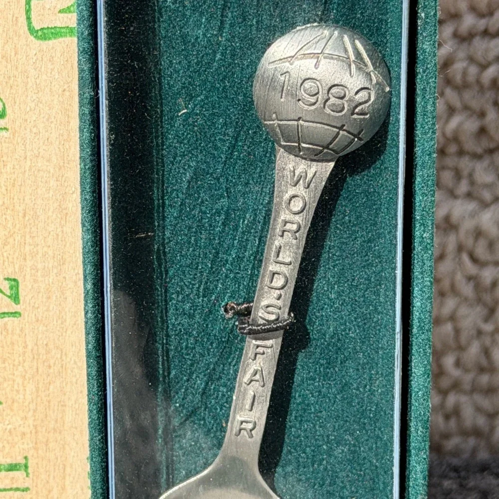 Vintage 1982 Worlds Fair United States Pavilion Pewter Souvenir Spoon in Box